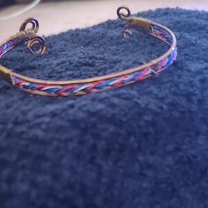 Elegant Multicolor Wire Bracelet